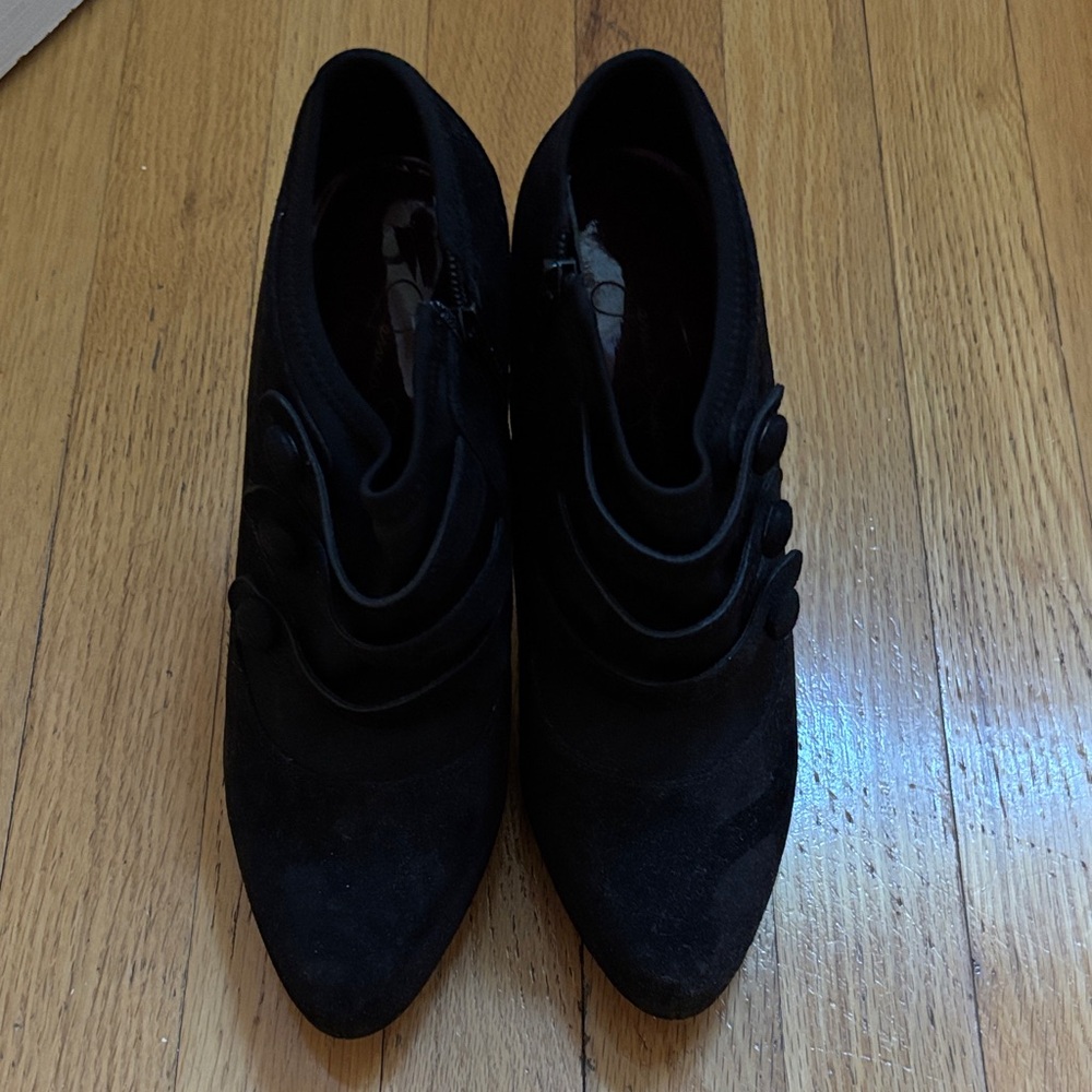 Women's Black Suede Pointed Toe Ankle Boots